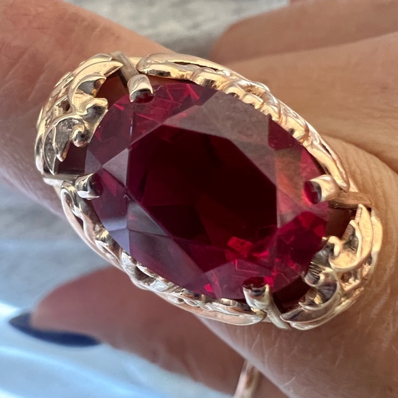 One of a kind Rose Gold (14k) with Ruby (lab made) large Stone (10 karat… - Picture 2 of 6